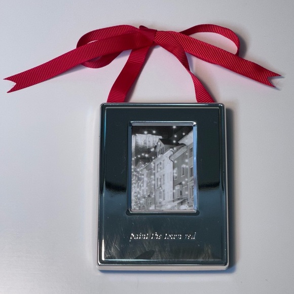 Kate Spade Paint the Town Red Picture Frame Ornament. - Picture 1 of 9